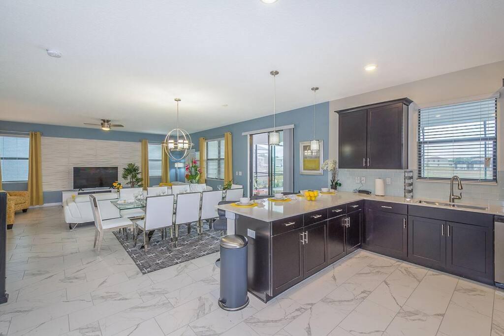 Villa Luxury Inside Storey Lake, - No Extra Fees Kissimmee