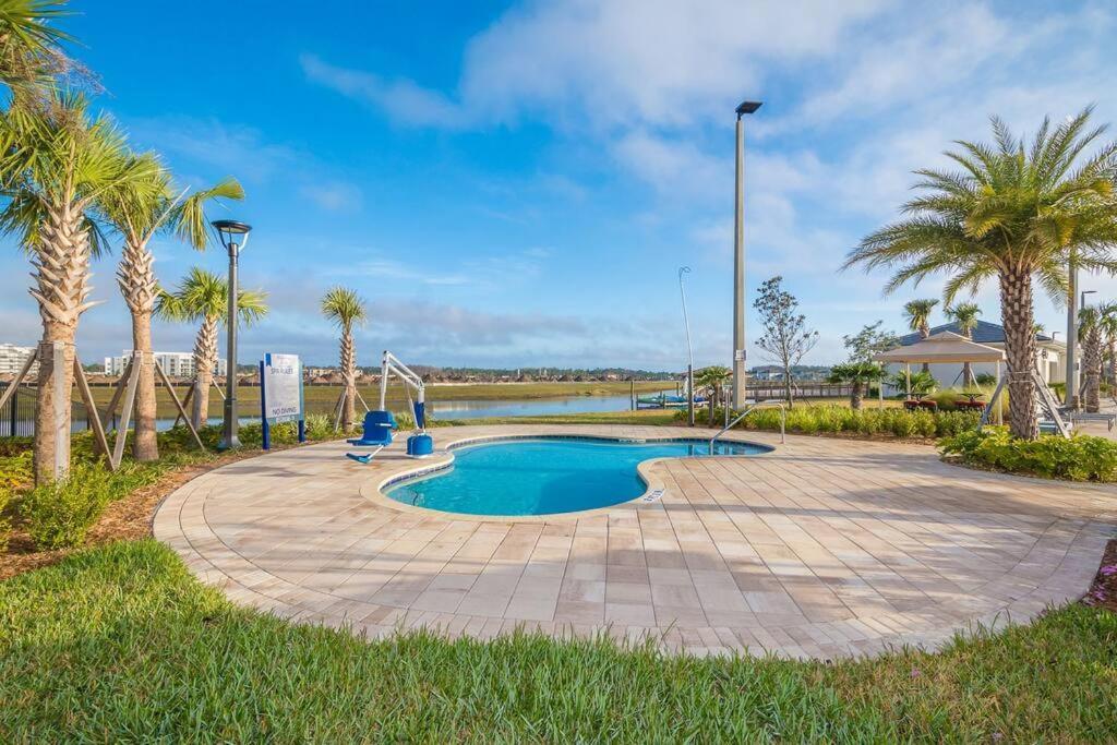 Luxury Inside Storey Lake, - No Extra Fees Villa Kissimmee