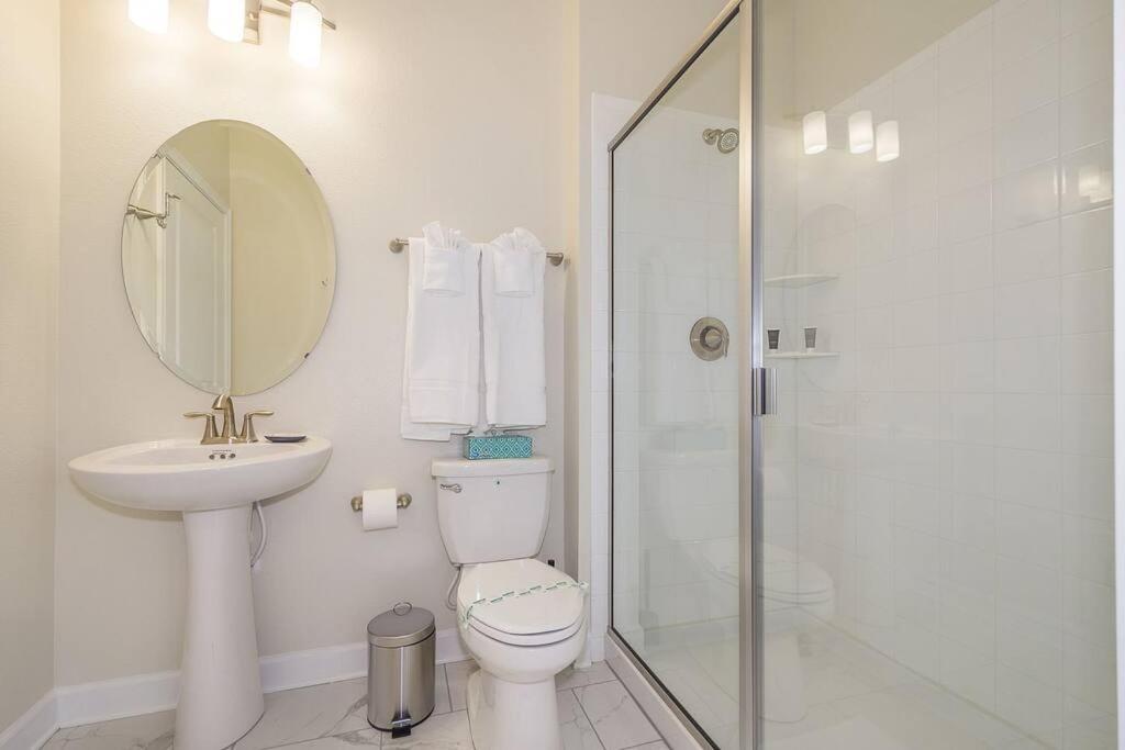 Villa Luxury Inside Storey Lake, - No Extra Fees