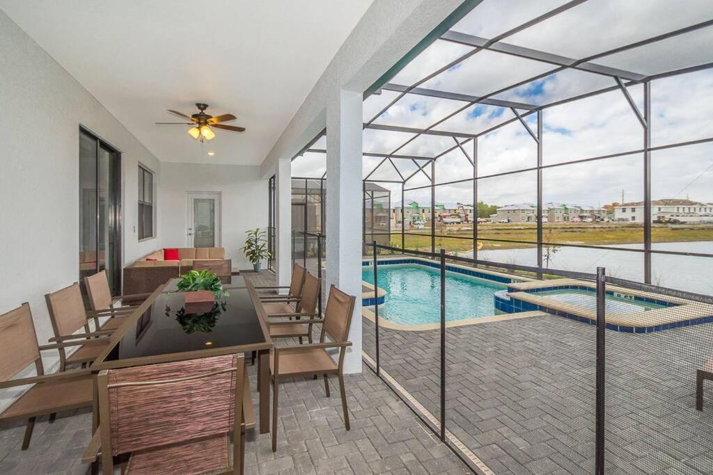 Villa Luxury Inside Storey Lake, - No Extra Fees *