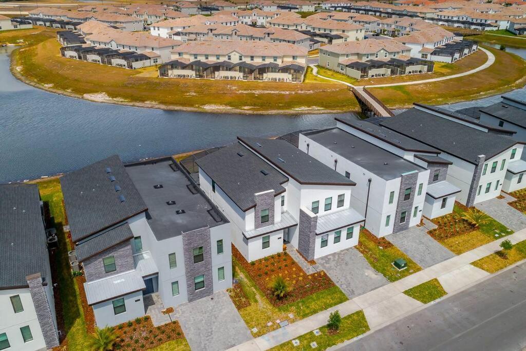 Villa Luxury Inside Storey Lake, - No Extra Fees Kissimmee